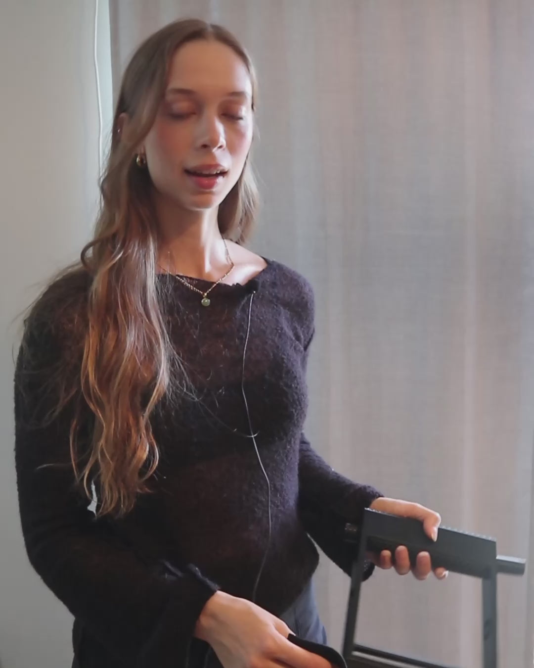 Stallion Silver wrap roller demo: rolling a wrap and drying wraps on the roller
